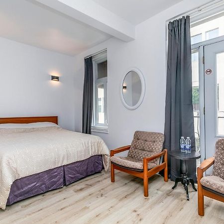 Central Hotel Монреаль Экстерьер фото